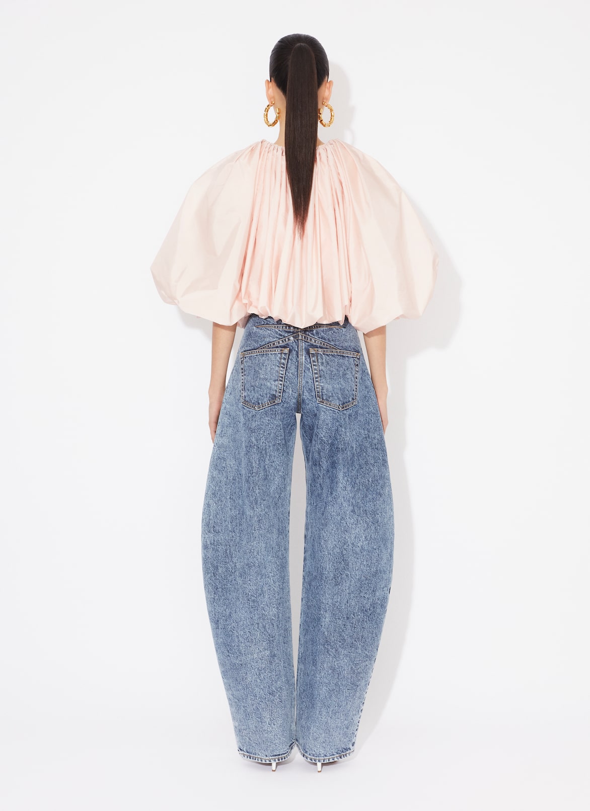 HIGH WAISTED ROUND JEANS ALAÏA LIGHT BLUE HIGH WAISTED ROUND JEANS